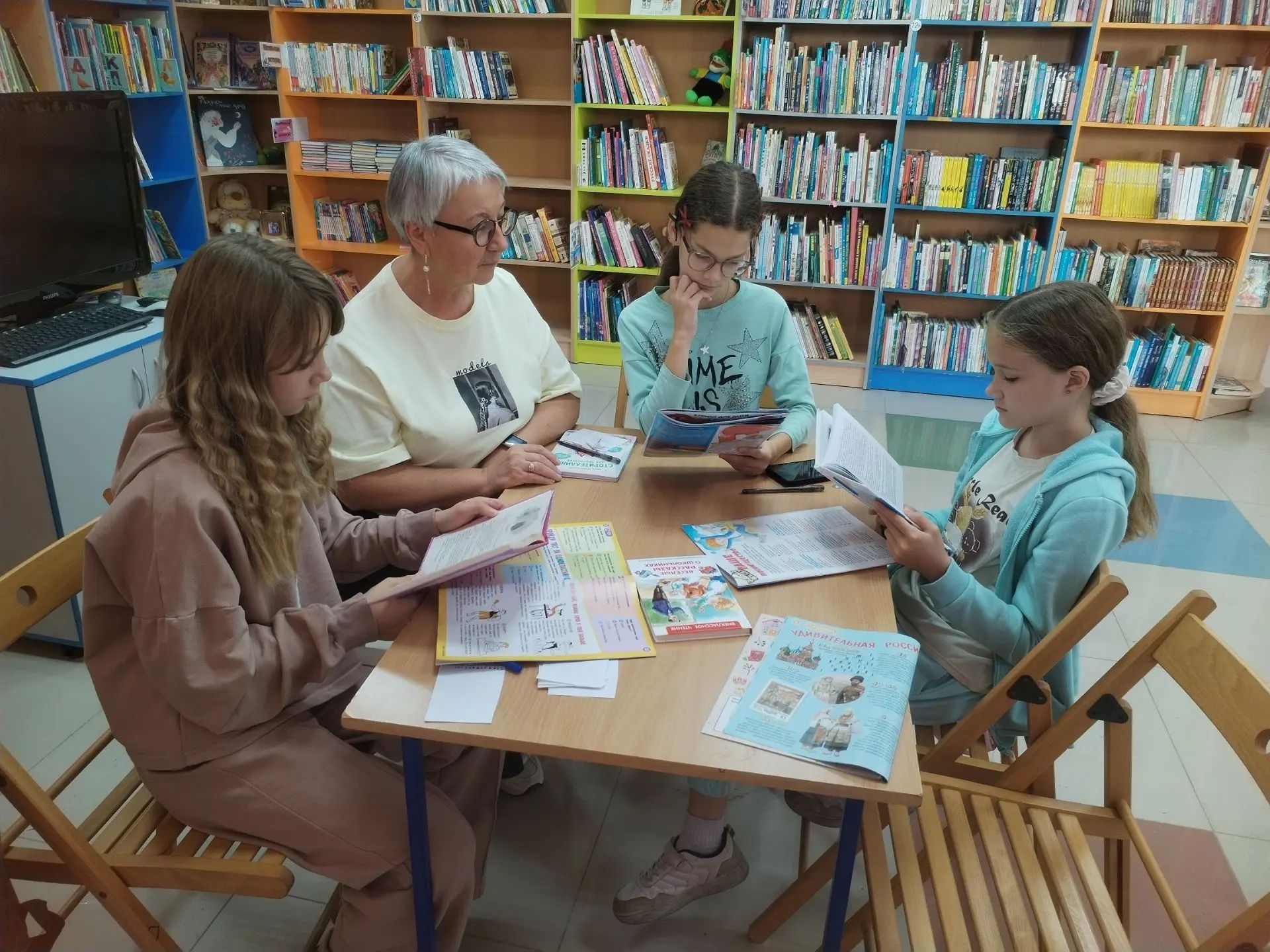 Read more about the article Читательский клуб «Новая глава»